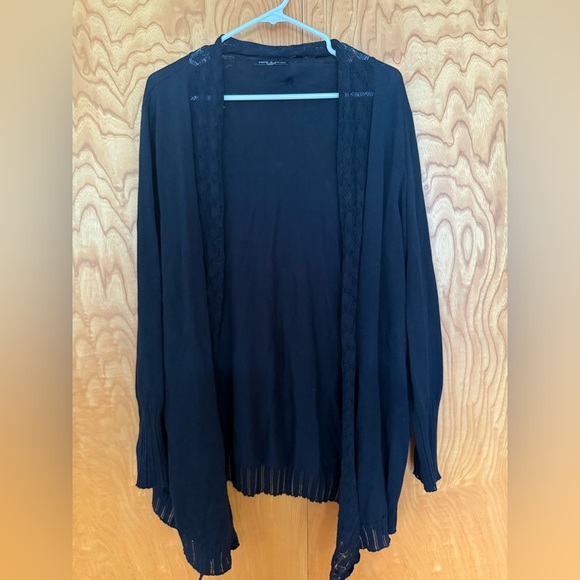 Cable & Gauge Sweaters - Black Women's Sweater with detail trim